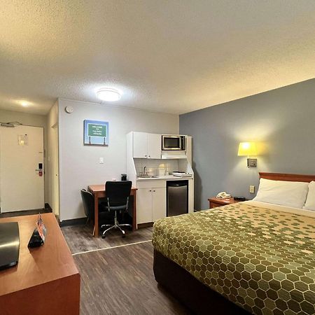 Econo Lodge Motel Village Κάλγκαρι Εξωτερικό φωτογραφία