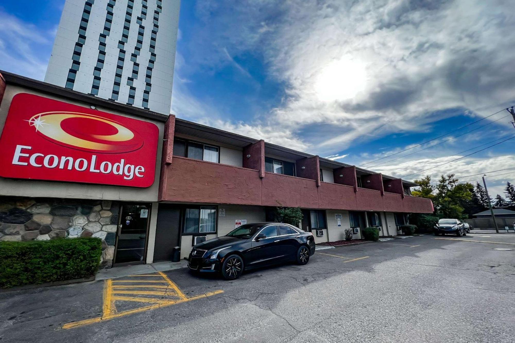 Econo Lodge Motel Village Κάλγκαρι Εξωτερικό φωτογραφία