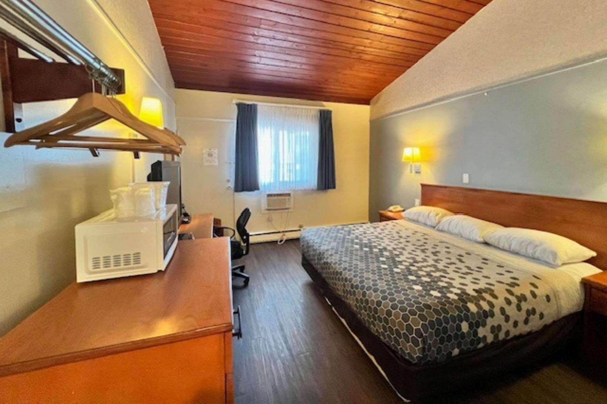 Econo Lodge Motel Village Κάλγκαρι Εξωτερικό φωτογραφία