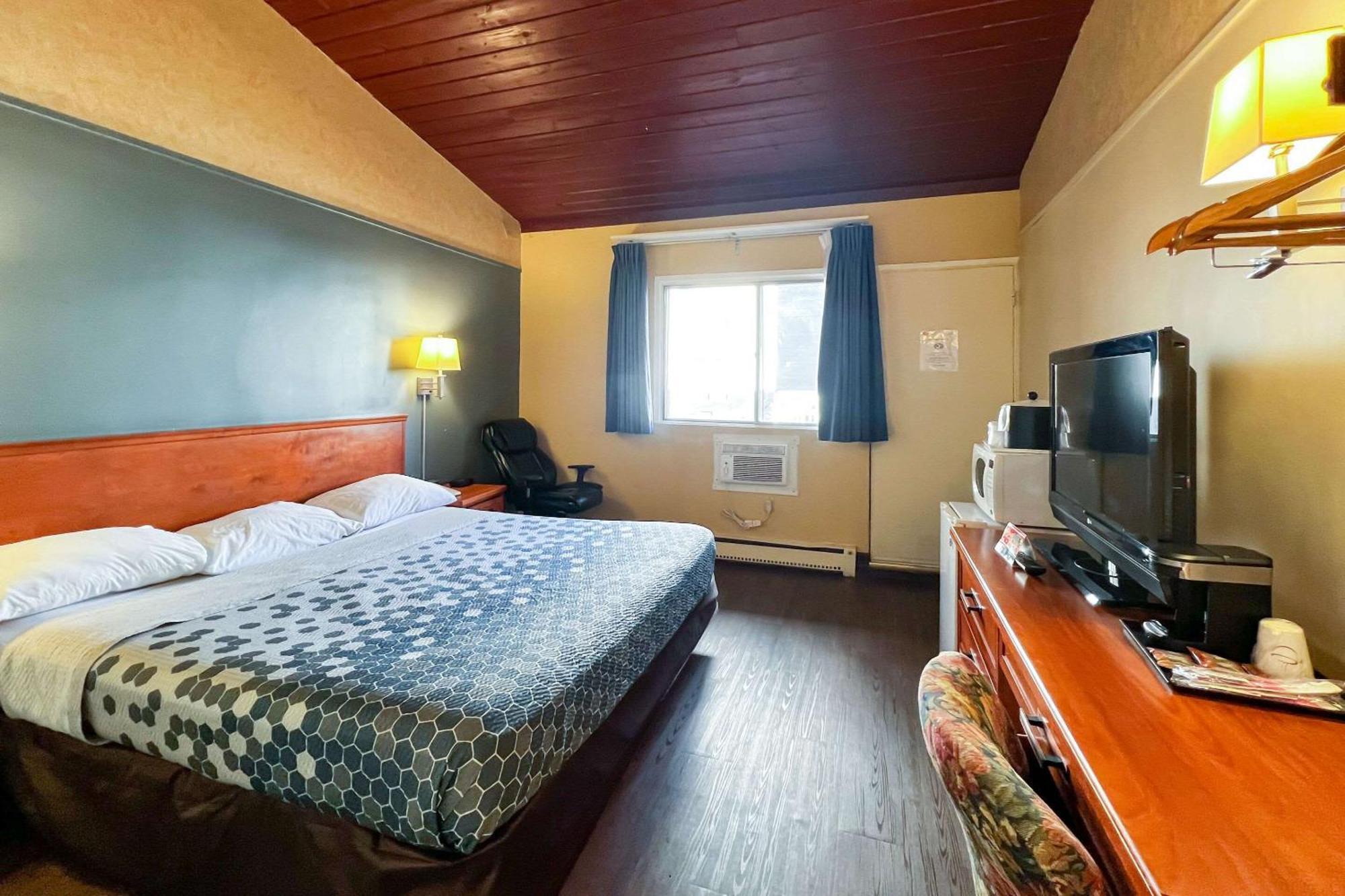 Econo Lodge Motel Village Κάλγκαρι Εξωτερικό φωτογραφία