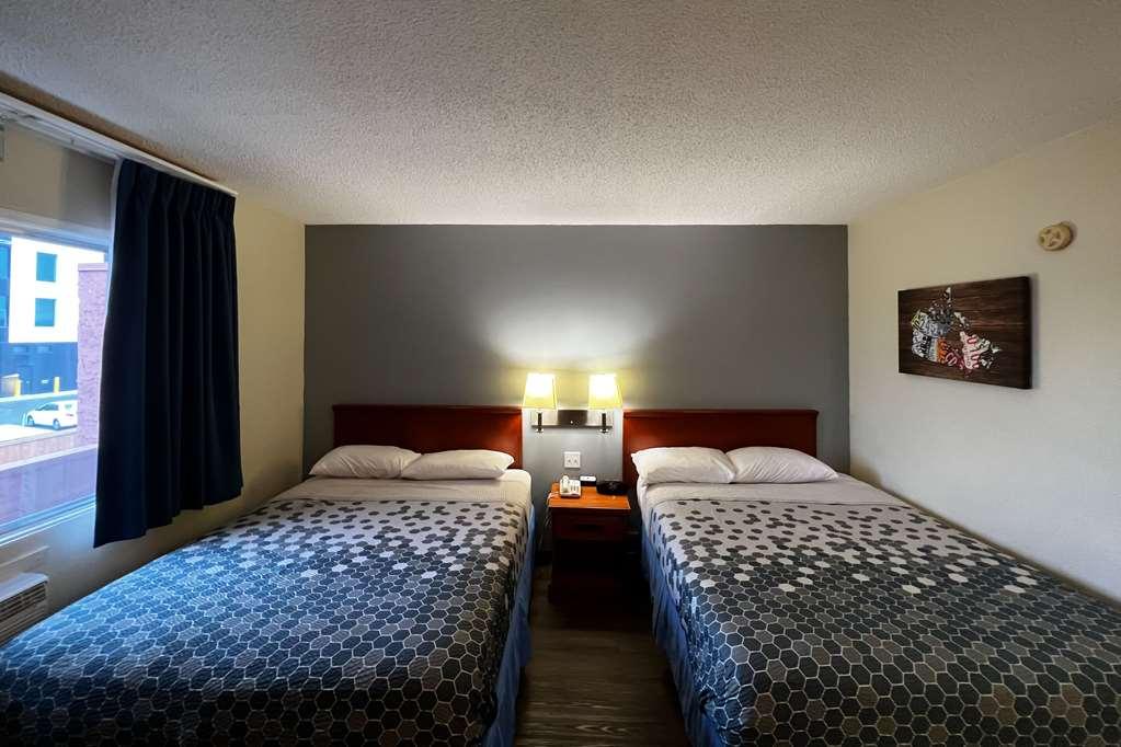 Econo Lodge Motel Village Κάλγκαρι Δωμάτιο φωτογραφία